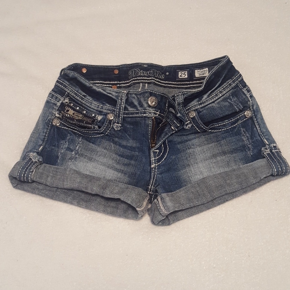 Miss Me shorts size 25